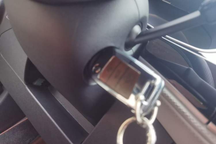 Used Jetta VS7 2024 280TSI Automatic Pioneer Edition Vehicle Key