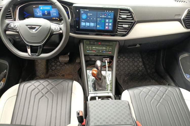 Used Jetta VS7 2024 280TSI Automatic Flagship Edition Center Console