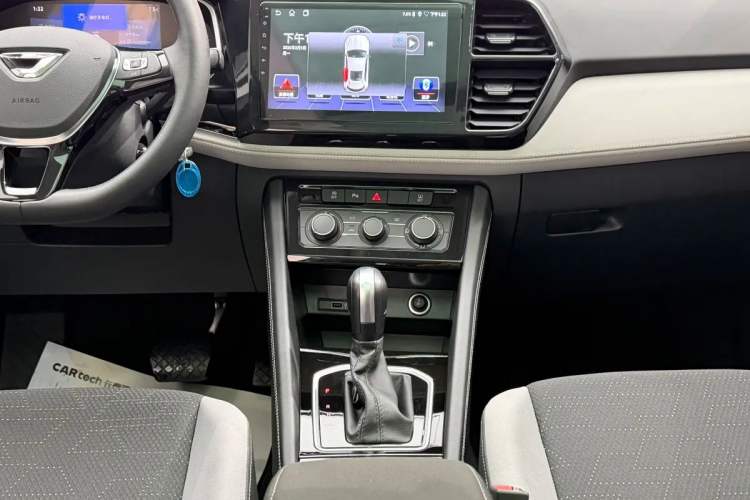 Used Jetta VS7 2024 280TSI Automatic Pioneer Edition Audio And AC Panel