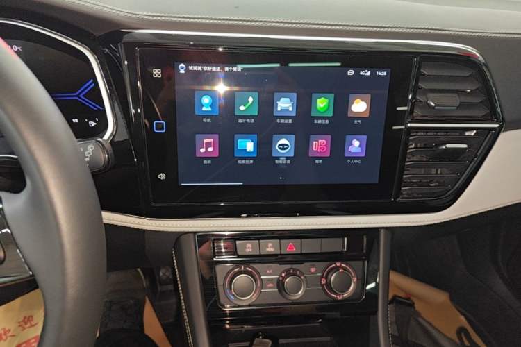 Used Jetta VS7 2024 280TSI Automatic Glory Edition Audio And AC Panel