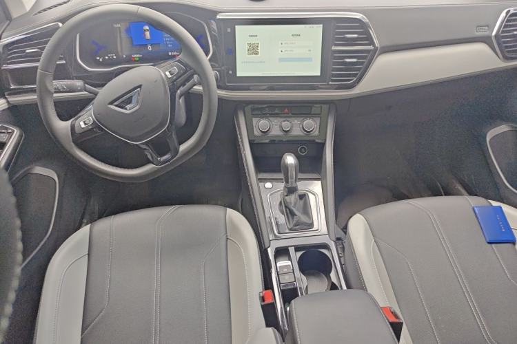 Used Jetta VS7 2024 280TSI Automatic Glory Edition Center Console