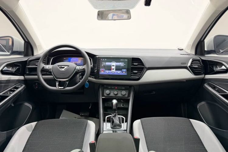 Used Jetta VS7 2024 280TSI Automatic Pioneer Edition Center Console