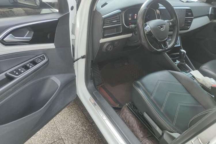Used Jetta VS7 2024 280TSI Automatic Pioneer Edition Driver Seat