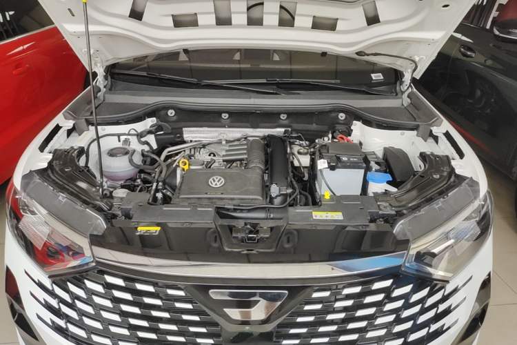Used Jetta VS7 2024 280TSI Automatic Glory Edition Engine Bay
