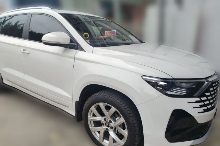 Used Jetta VS7 2024 280TSI Automatic Pioneer Edition Front Right 45 Deg