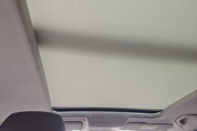 Used Jetta VS7 2024 280TSI Automatic Glory Edition Headliner