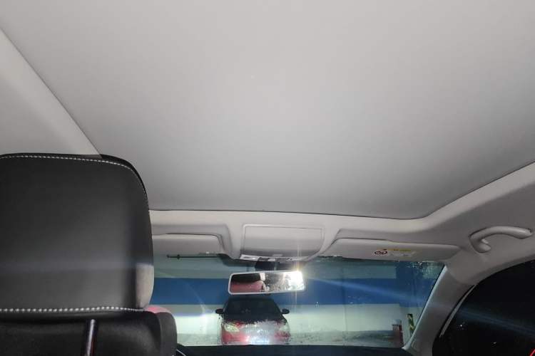 Used Jetta VS7 2024 280TSI Automatic Glory Edition Headliner