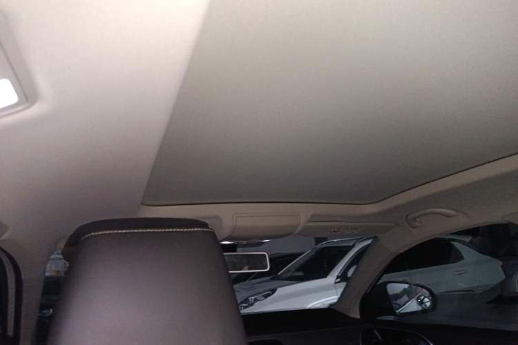 Used Jetta VS7 2024 280TSI Automatic Glory Edition Headliner
