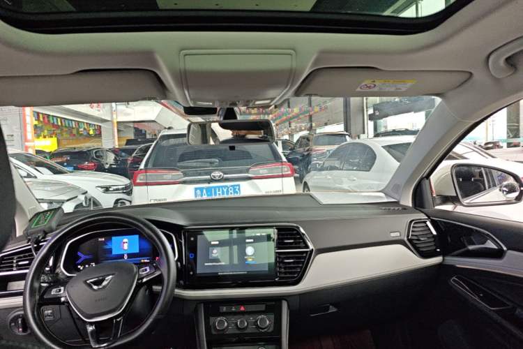 Used Jetta VS7 2024 280TSI Automatic Glory Edition Headliner
