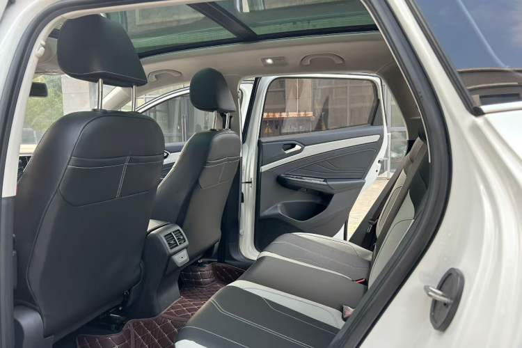 Used Jetta VS7 2024 280TSI Automatic Glory Edition Interior 2
