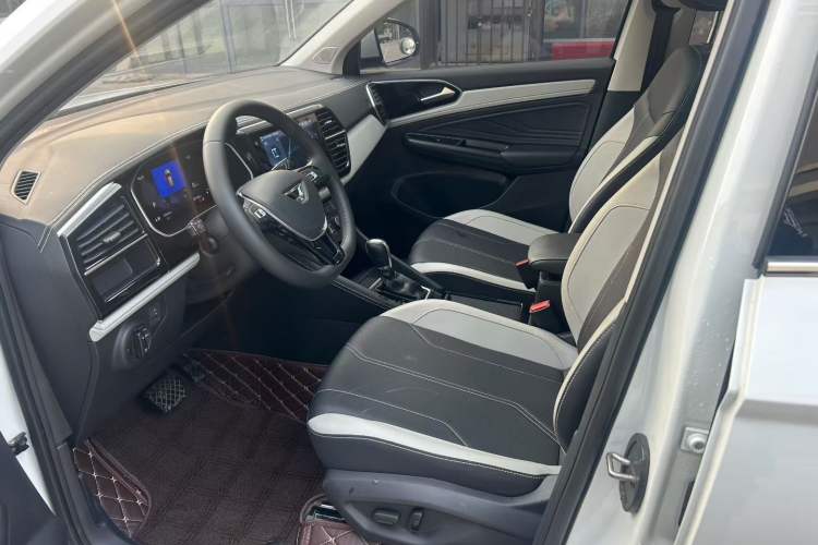 Used Jetta VS7 2024 280TSI Automatic Glory Edition Interior 3