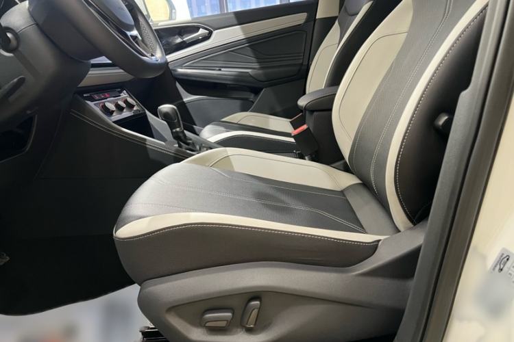 Used Jetta VS7 2024 Kaili Jiangshan 280TSI Automatic Glory Edition Interior 4
