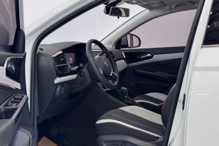 Used Jetta VS7 2024 280TSI Automatic Glory Edition Interior 5