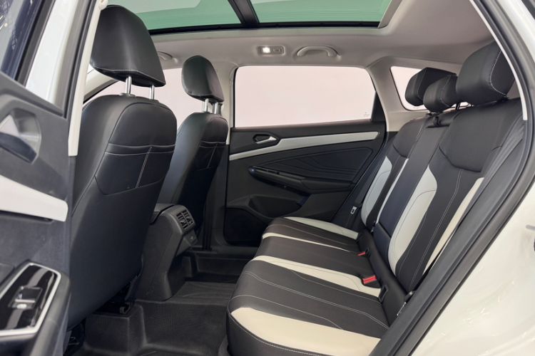 Used Jetta VS7 2024 280TSI Automatic Glory Edition Interior 6