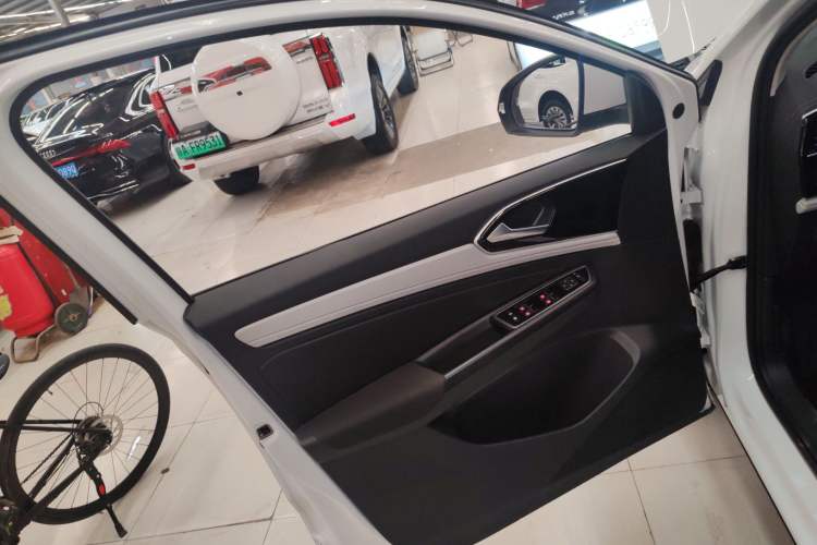 Used Jetta VS7 2024 280TSI Automatic Pioneer Edition Left Front Door Interior
