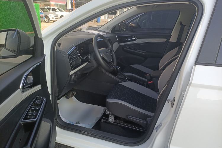Used Jetta VS7 2024 280TSI Automatic Pioneer Edition Left Front Seat