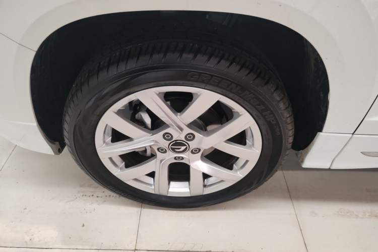 Used Jetta VS7 2024 280TSI Automatic Pioneer Edition Left Front Wheel Hub