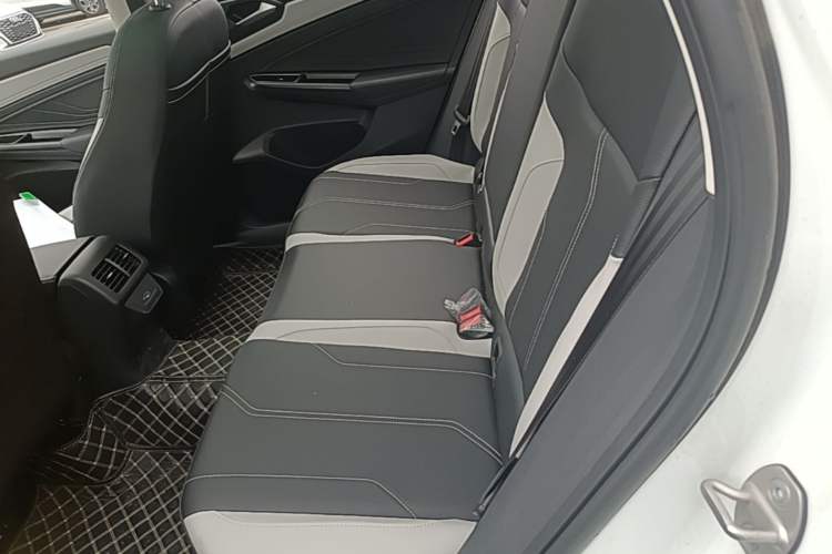 Used Jetta VS7 2024 280TSI Automatic Glory Edition Left Rear Seat