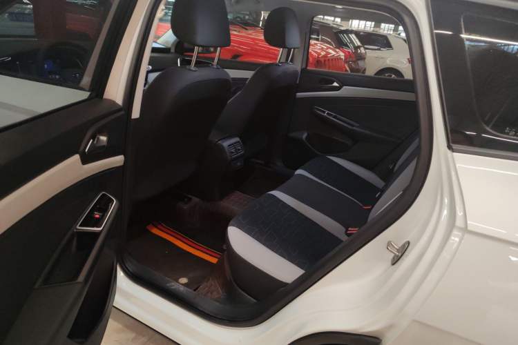 Used Jetta VS7 2024 280TSI Automatic Pioneer Edition Left Rear Seat