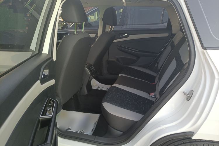 Used Jetta VS7 2024 280TSI Automatic Pioneer Edition Left Rear Seat