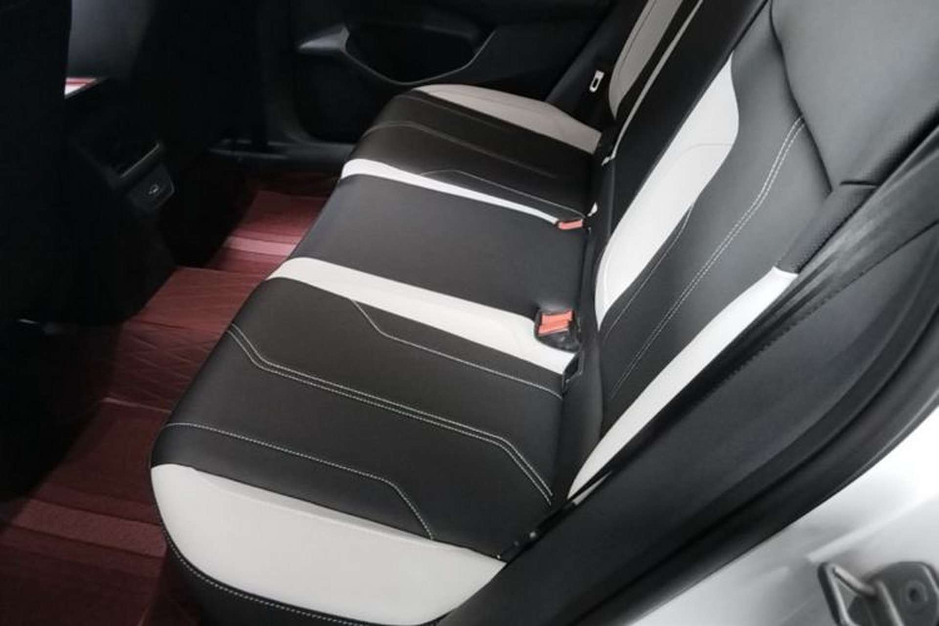 Used Jetta VS7 2024 280TSI Automatic Glory Edition Left Rear Seat