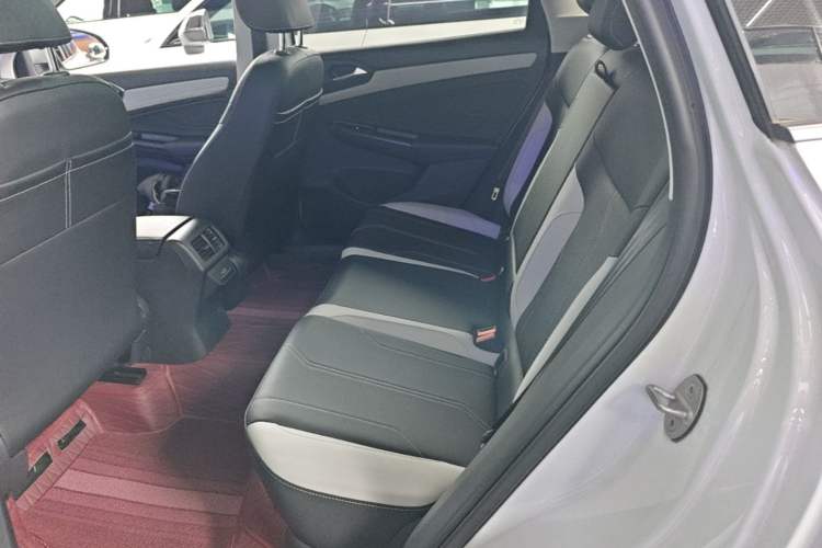 Used Jetta VS7 2024 280TSI Automatic Glory Edition Left Rear Seat