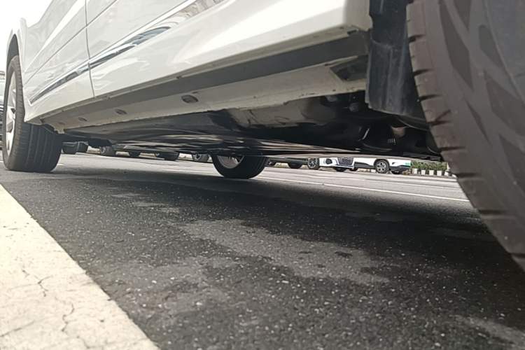 Used Jetta VS7 2024 280TSI Automatic Glory Edition Left Side Sill