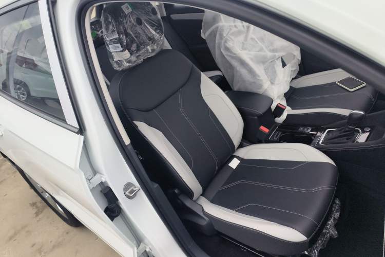 Used Jetta VS7 2024 280TSI Automatic Glory Edition Right Front Seat