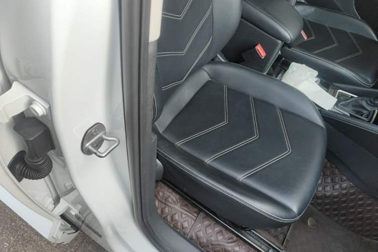 Used Jetta VS7 2024 280TSI Automatic Pioneer Edition Right Front Seat