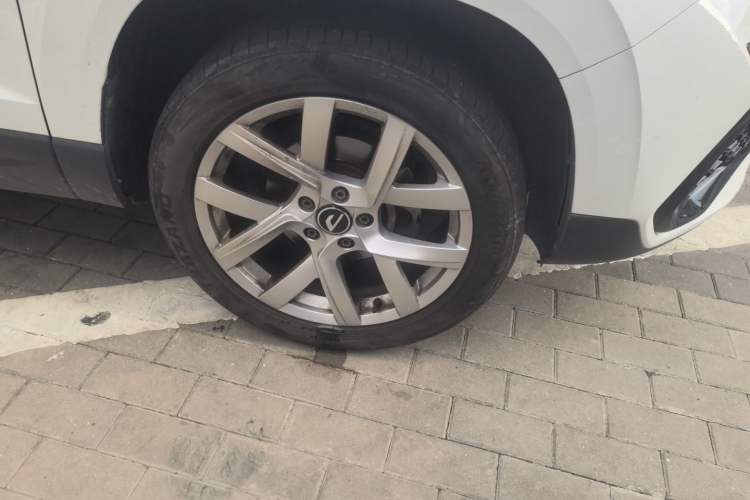 Used Jetta VS7 2024 280TSI Automatic Enjoyment Edition Right Front Wheel Hub