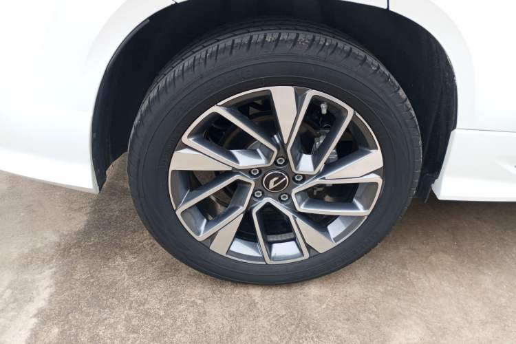 Used Jetta VS7 2024 280TSI Automatic Flagship Edition Right Rear Wheel Hub