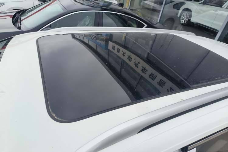 Used Jetta VS7 2024 280TSI Automatic Glory Edition Roof