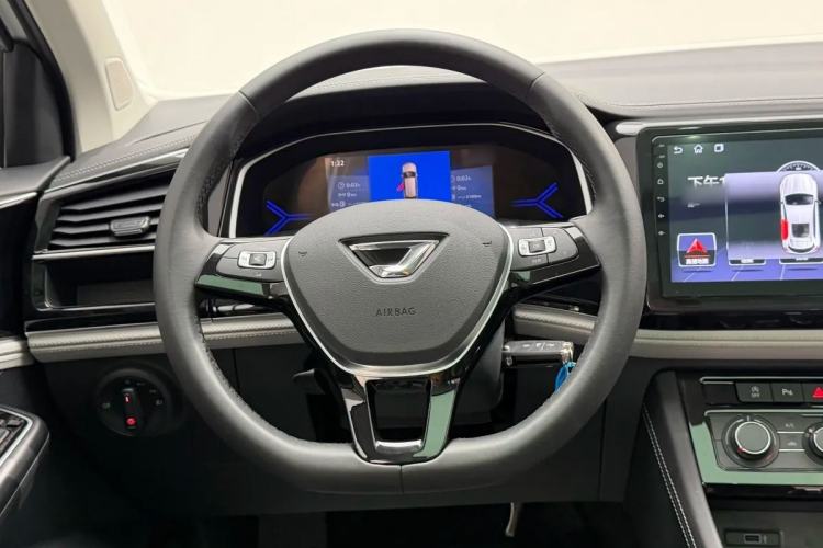 Used Jetta VS7 2024 280TSI Automatic Pioneer Edition Steering Wheel