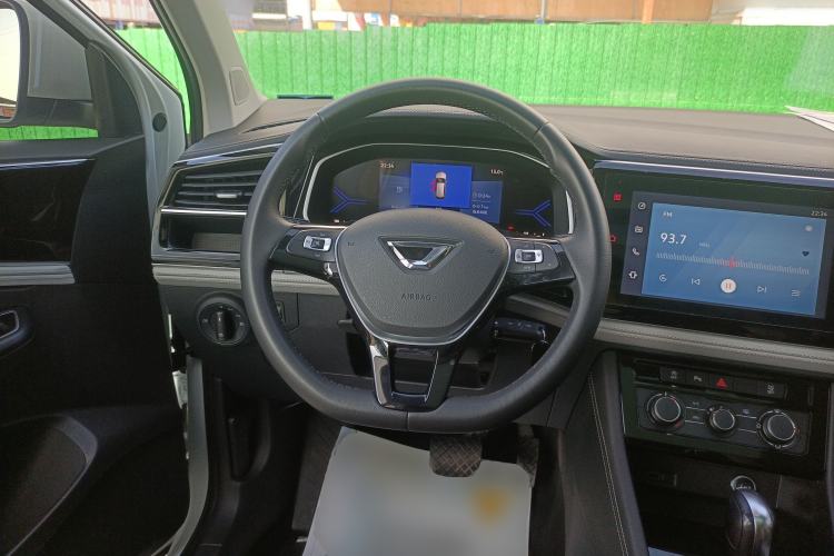 Used Jetta VS7 2024 280TSI Automatic Pioneer Edition Steering Wheel