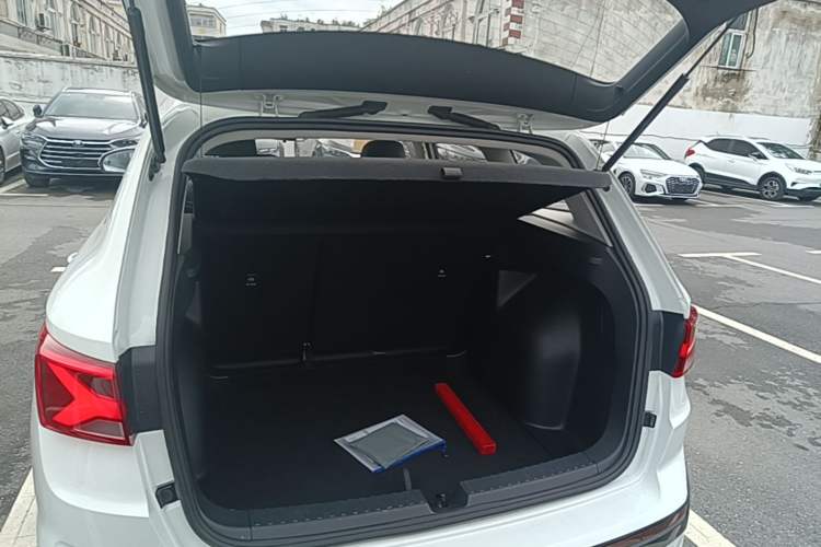 Used Jetta VS7 2024 280TSI Automatic Glory Edition Trunk