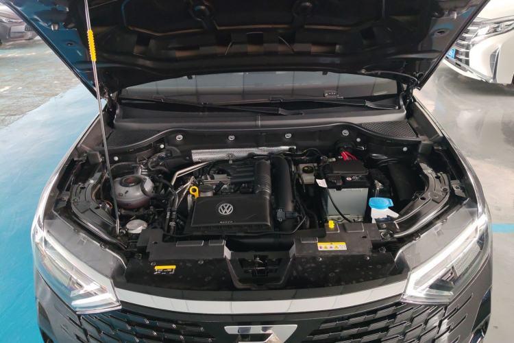 Used Jetta VS7 2026 Model, 280TSI Automatic Glory Edition Engine Bay