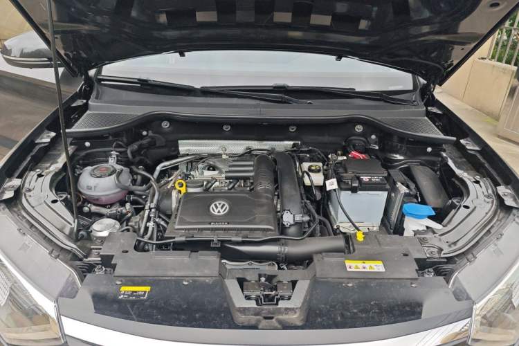 Used Jetta VS7 2026 Model, 280TSI Automatic Glory Edition Engine Bay