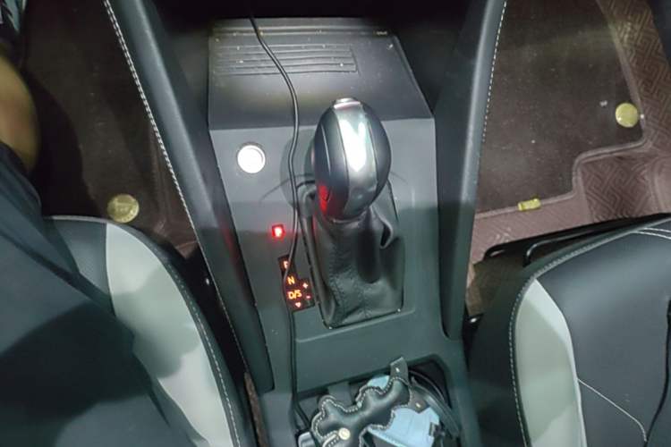 Used Jetta VS7 2026 Model, 280TSI Automatic Glory Edition Gear Lever