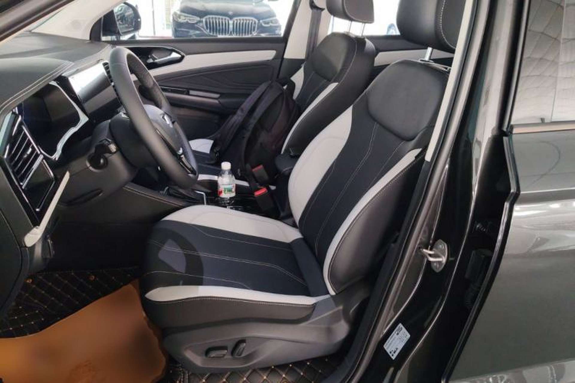 Used Jetta VS7 2026 Model, 280TSI Automatic Glory Edition Left Front Seat