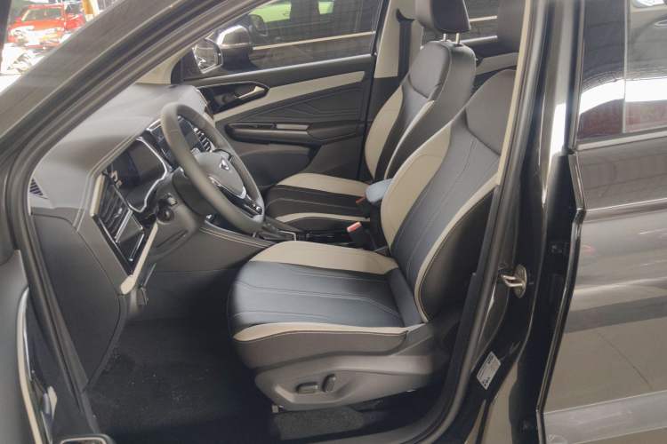 Used Jetta VS7 2026 Model, 280TSI Automatic Glory Edition Left Front Seat
