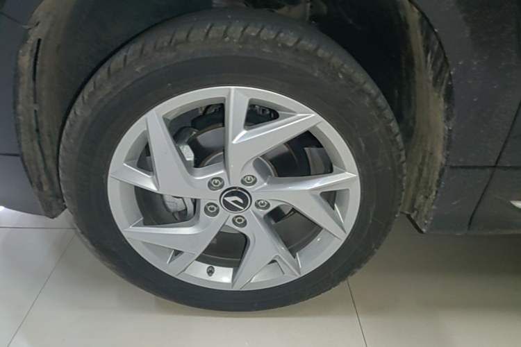 Used Jetta VS7 2026 Model, 280TSI Automatic Glory Edition Left Front Wheel Hub