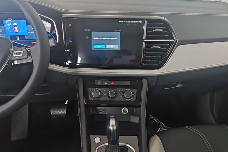 Used Jetta VS7 2026 Model, Qianli Jiangshan 280TSI Automatic Glory Edition Audio And AC Panel