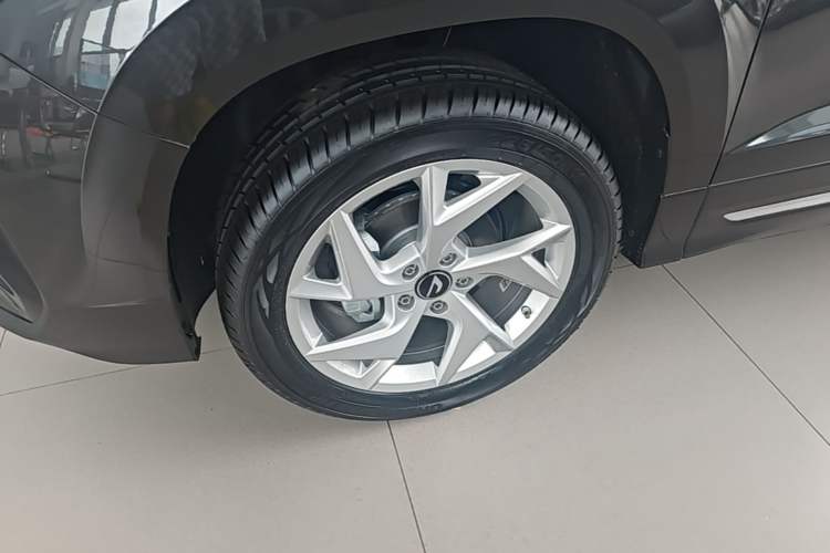Used Jetta VS7 2026 Model, Qianli Jiangshan 280TSI Automatic Glory Edition Left Front Wheel Hub