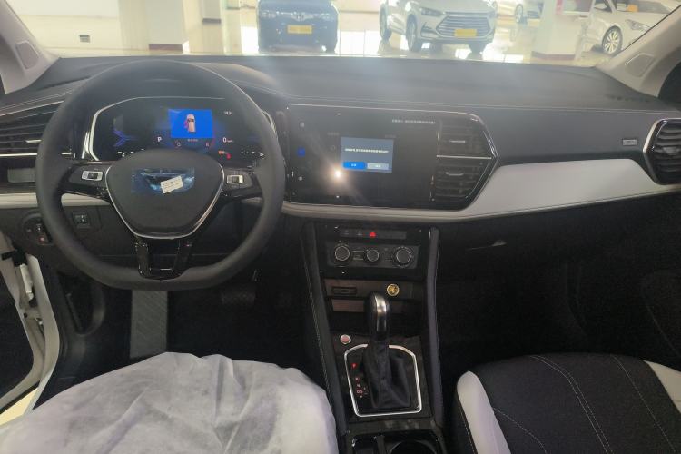 Used Jetta VS7 2026 Model, 280TSI Automatic Glory Edition Center Console