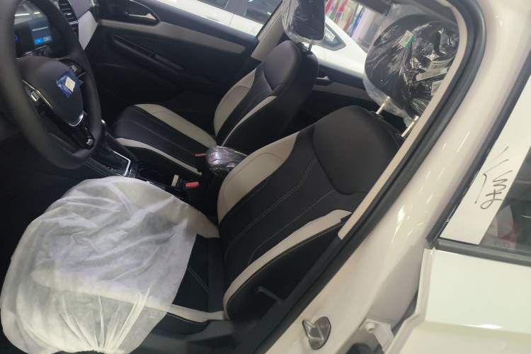 Used Jetta VS7 2026 Model, 280TSI Automatic Glory Edition Left Front Seat