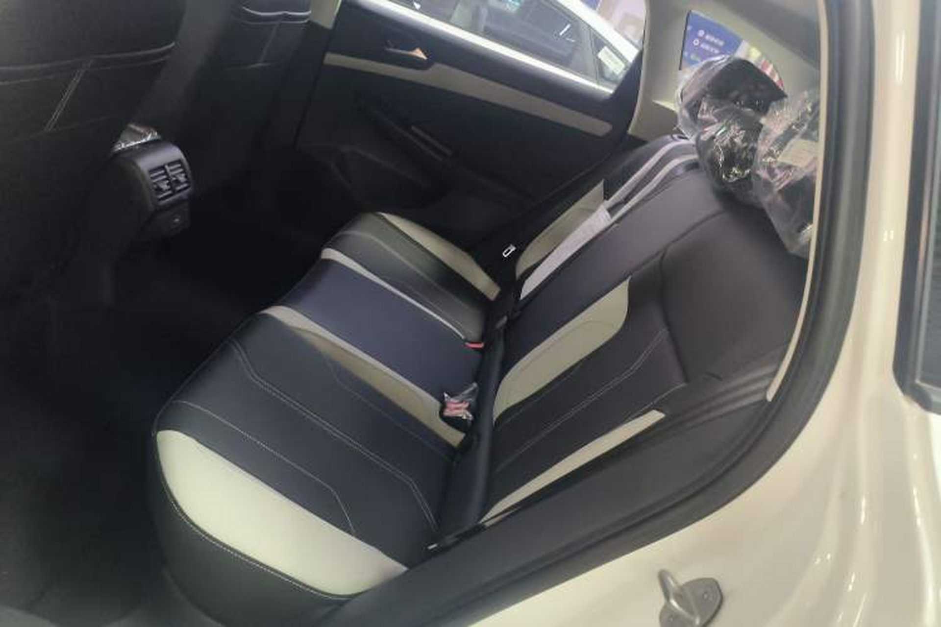 Used Jetta VS7 2026 Model, 280TSI Automatic Glory Edition Left Rear Seat