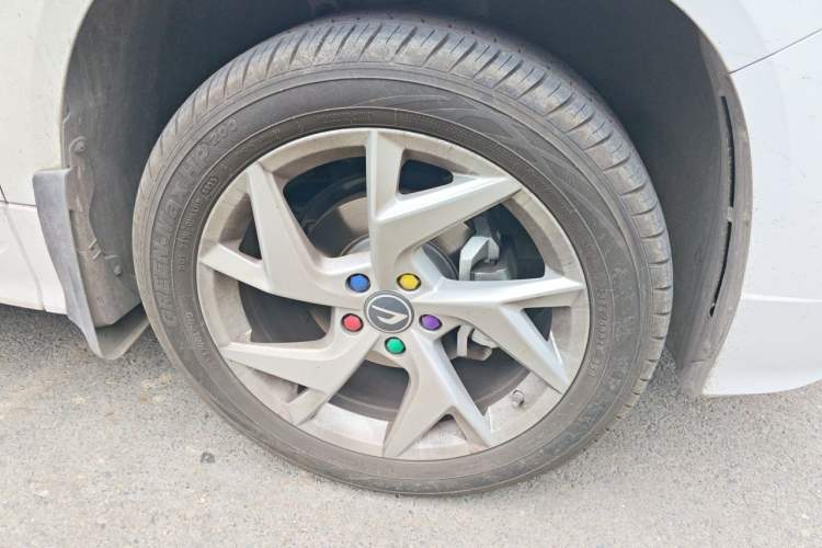 Used Jetta VS7 2026 Model, 280TSI Automatic Glory Edition Right Front Wheel Hub