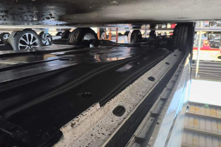 Used Jetta VS7 2026 Model, 280TSI Automatic Pioneer Edition Right Side Sill