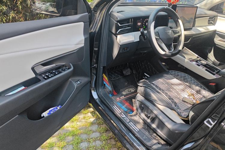 Used Jetta VS8 2026 Model 280TSI Automatic Supreme Edition Driver Seat