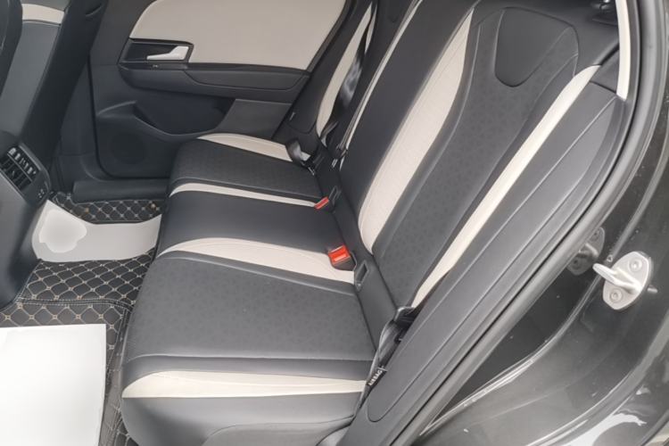 Used Jetta VS8 2026 Model 280TSI Automatic Supreme Edition Left Rear Seat